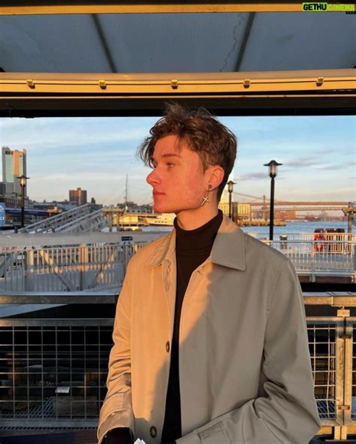 All About Cameron Brodeur | Age, Net Worth, Relationship, Career