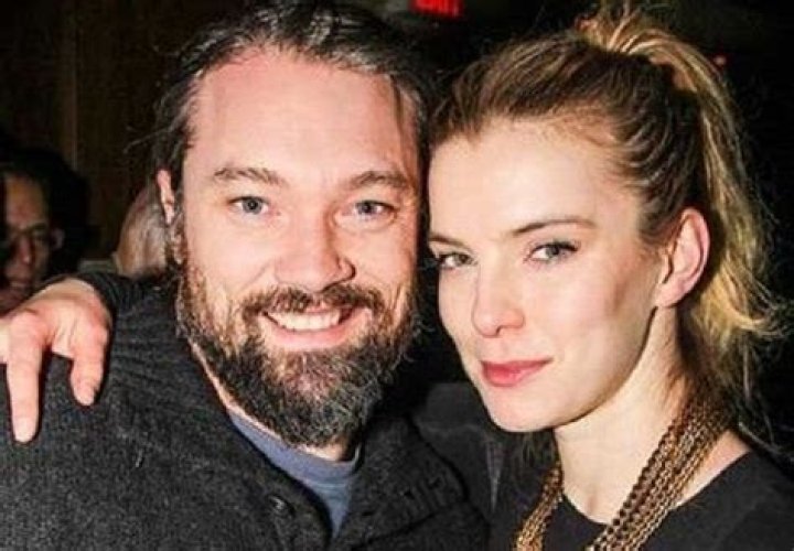 Cosmo Pfeil | Husband Betty Gilpin | Married Life