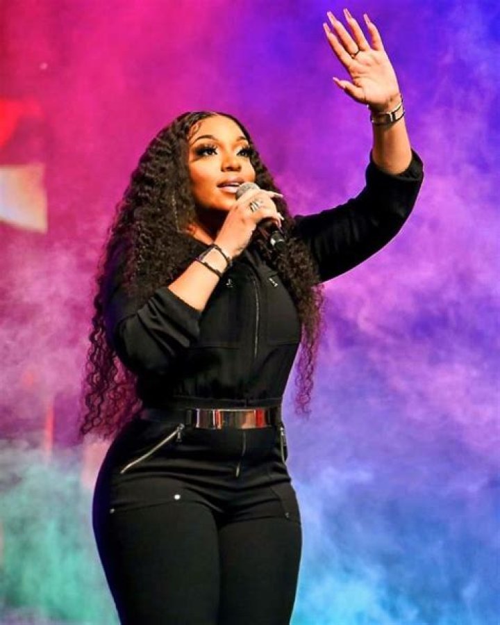 Destra Garcia