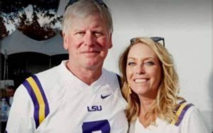 Jim Burrow | Wife, Is He Dating A Girlfriend? Love Life, Children