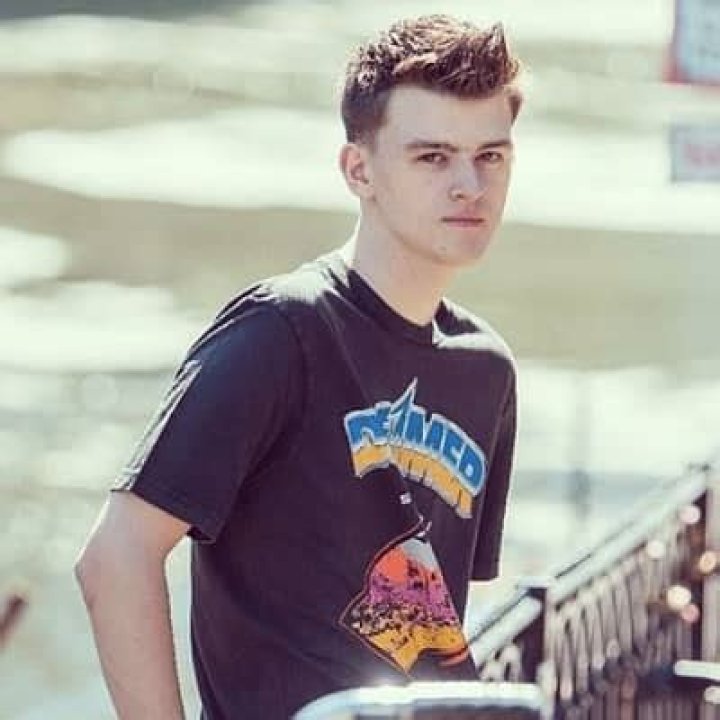 Leonardo Hathaway